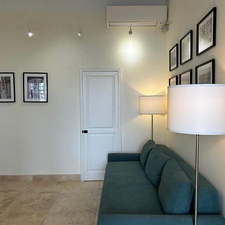 Prestigious Pied A Terre Wignacourt With Views Apartment Valletta Exterior photo