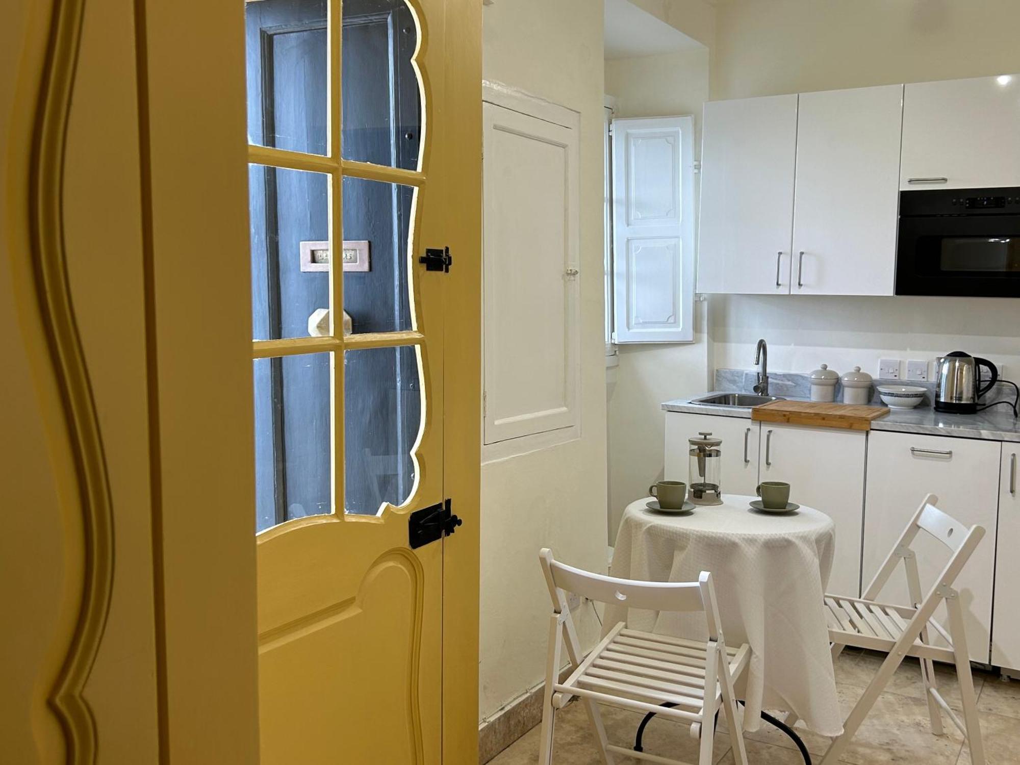 Prestigious Pied A Terre Wignacourt With Views Apartment Valletta Exterior photo
