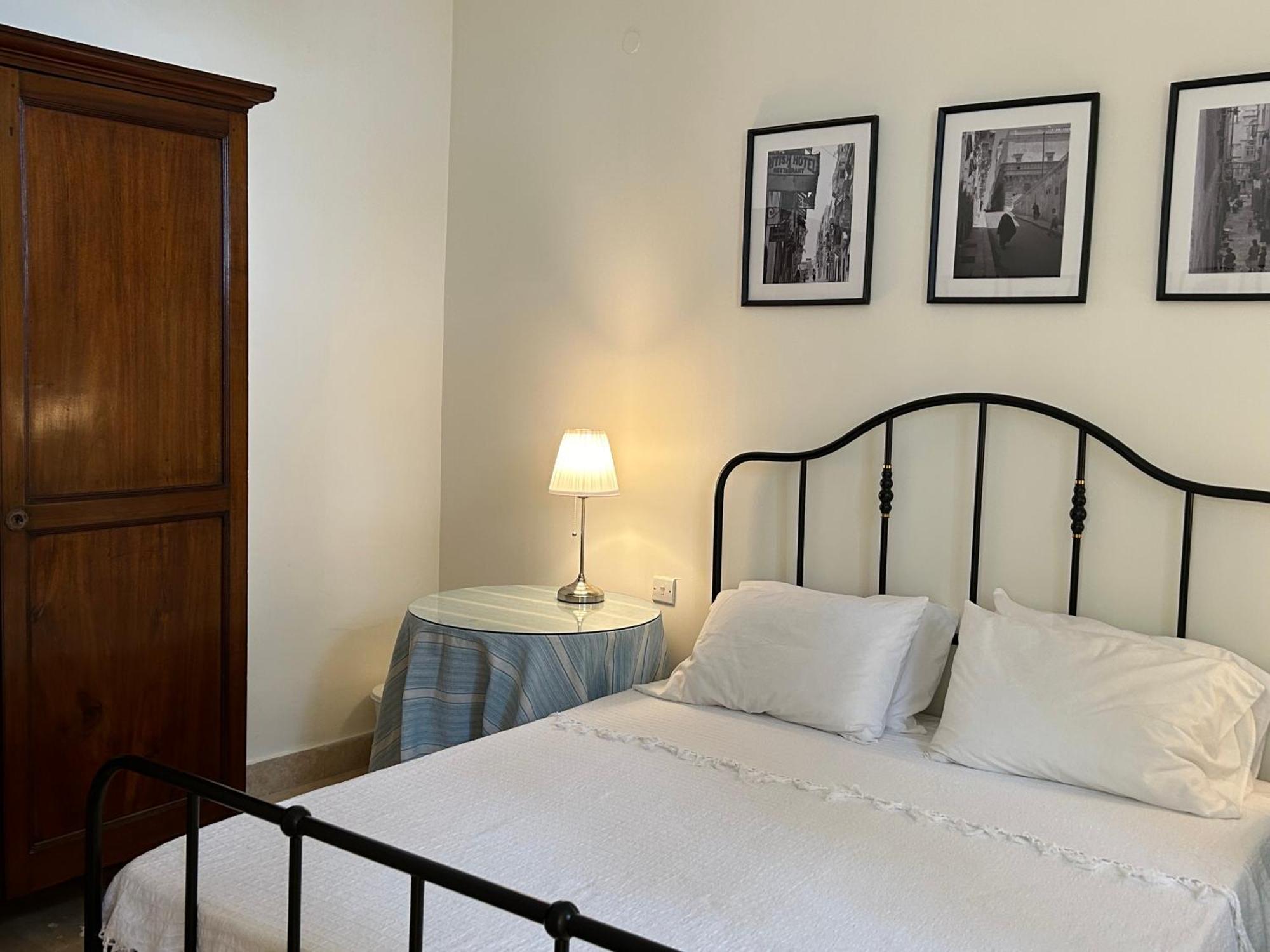 Prestigious Pied A Terre Wignacourt With Views Apartment Valletta Exterior photo
