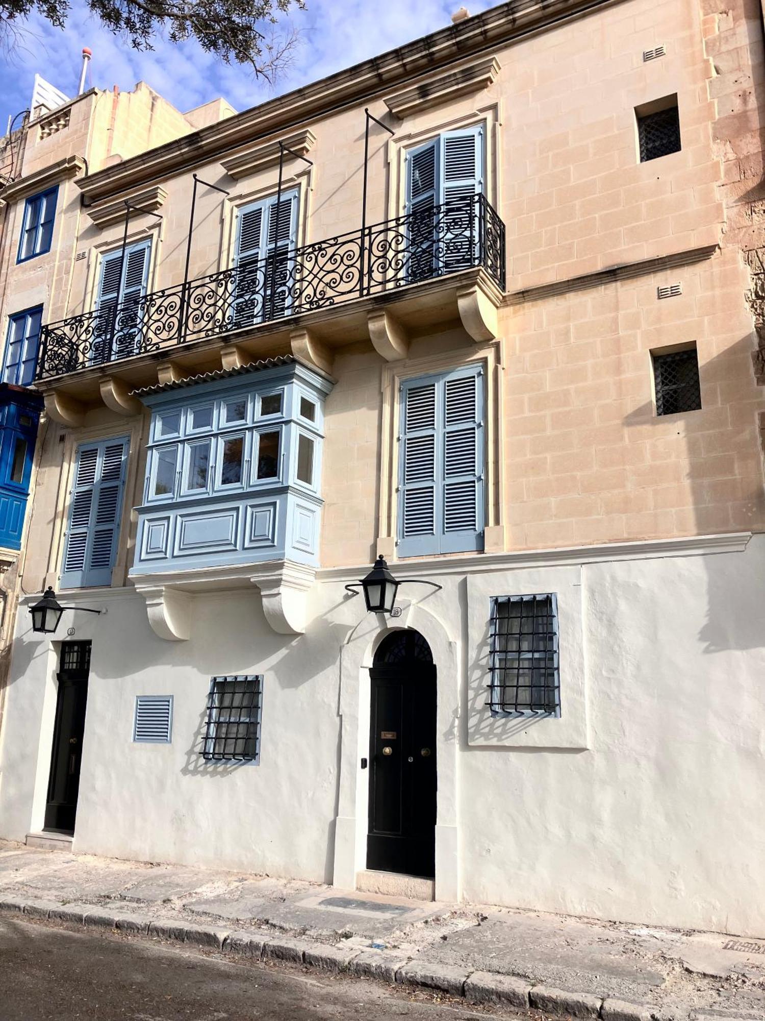 Prestigious Pied A Terre Wignacourt With Views Apartment Valletta Exterior photo